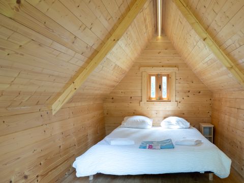 HÉBERGEMENT INSOLITE 2 personnes - LA CABANE TROLL BIVOUAC sans sanitaires ni cuisine