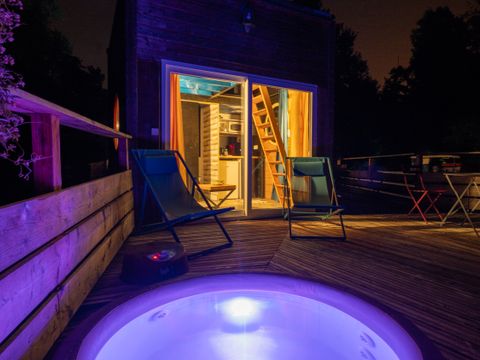 HÉBERGEMENT INSOLITE 2 personnes - LE CARRE D'ETOILE avec Spa