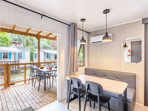 MOBILHOME 4 personnes - Premium | 2 Ch. | 4 Pers. | Terrasse surélevée | Clim.