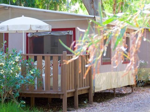 Tente en toile et en bois 4 personnes - Lodge Tent