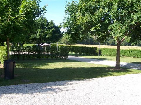 Emplacement - Emplacement + voiture + tente, caravane ou camping-car