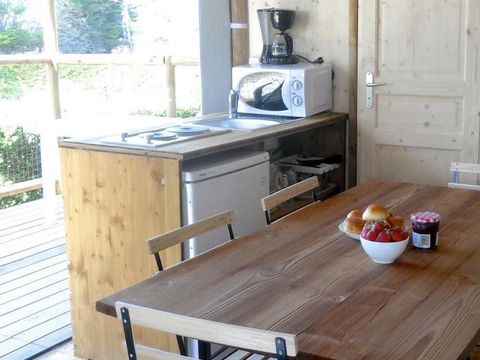 TENTE TOILE ET BOIS 4 personnes - Cabane Lodge sur pilotis Standard 34m² (2 chambres) dont terrasse couverte 11m²