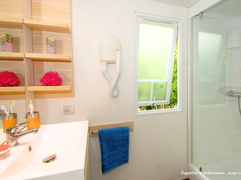 MOBILHOME 2 personnes - Mobil-home Standard 18m² (1 chambre) + TV + terrasse semi-couverte 