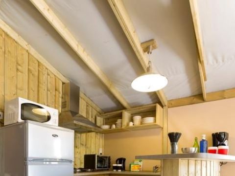 BUNGALOW TOILÉ 4 personnes - Sweetflower sur pilotis Premium 43m² (2 chambres) dont terrasse 11m² + TV + draps et serviettes