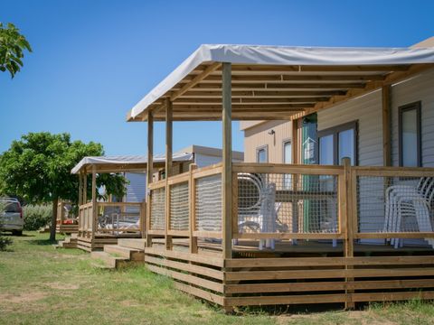 MOBILHOME 6 personnes - Homeflower Premium 35m² (3 chambres) + CLIM + terrasse semi-couverte + TV + draps + serviettes 