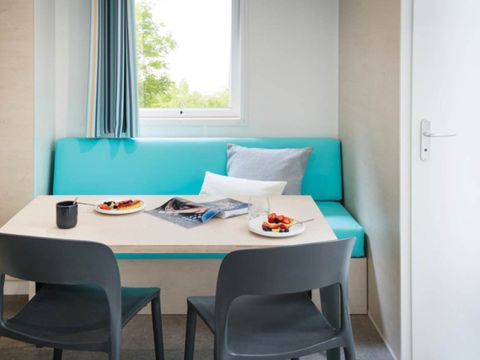 MOBILHOME 4 personnes - Mobil-home Confort 29m² (2 chambres) + TV + terrasse semi-couverte 