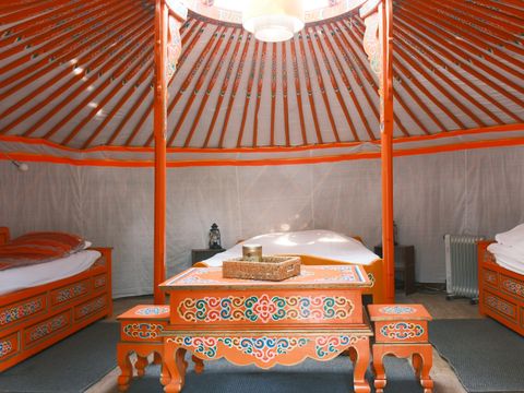 HÉBERGEMENT INSOLITE 2 personnes - YOURTE