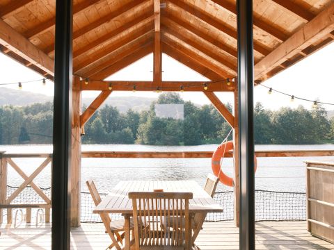 Hébergement 2 personnes - CABANE SUR L'EAU avec Jacuzzi