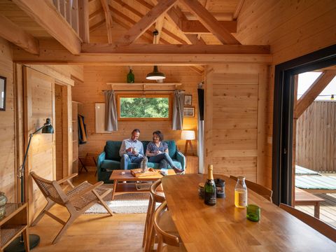 Hébergement 2 personnes - CABANE SUR L'EAU avec Jacuzzi