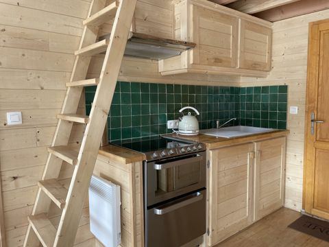 Hébergement 2 personnes - CABANE SUR L'EAU avec Jacuzzi