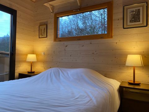 Hébergement 2 personnes - CABANE SUR L'EAU avec Jacuzzi