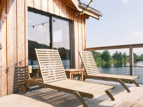 Hébergement 2 personnes - CABANE SUR L'EAU avec Jacuzzi