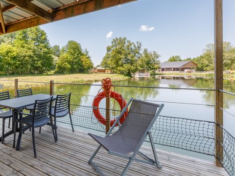 Hébergement 2 personnes - CABANE SUR L'EAU