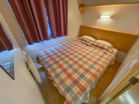 MOBILHOME 4 personnes - ARTENSE (arrivée dimanche)