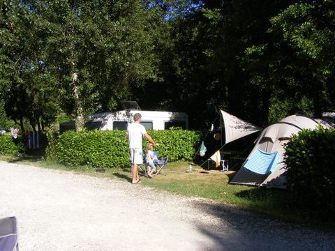 Emplacement - Emplacement camping 100 m²