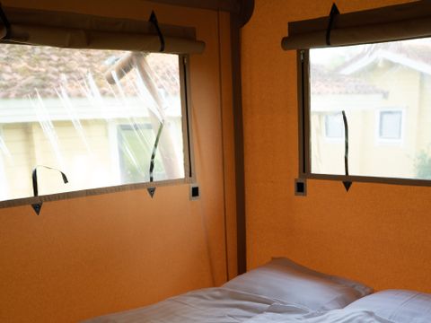 Tente en toile et en bois 7 personnes - tente safari de luxe
