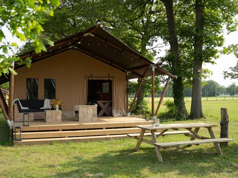 Tente en toile et en bois 7 personnes - tente safari de luxe