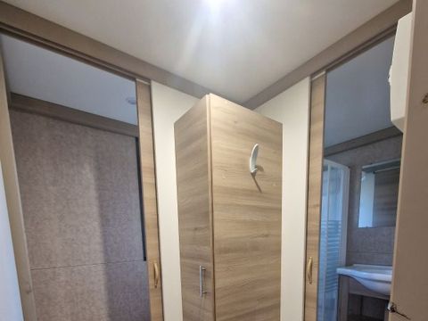 CHALET 5 personnes - Chalet Confort Mimosa (2 ch -5 pers max) 28 m² + terrasse + local rangement