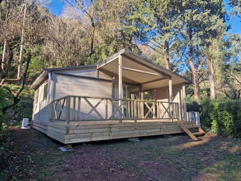 CHALET 5 personnes - Chalet Confort Mimosa (2 ch -5 pers max) 28 m² + terrasse + local rangement