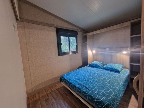 CHALET 5 personnes - Chalet Confort Mimosa (2 ch -5 pers max) 28 m² + terrasse + local rangement