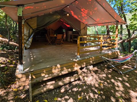 Tente en toile et en bois 2 personnes - Lodge Cocoon River 28m2 - 2 chambres - 5pers - Sans sanitaires - Terrasse