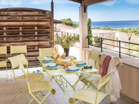 APPARTEMENT 7 personnes - (max. 6 adultes) Belgodere + garage Capra Scorsa