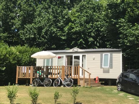 MOBILHOME 4 personnes - 2 chambres avec grande pelouse et terrasse ensoleilée!