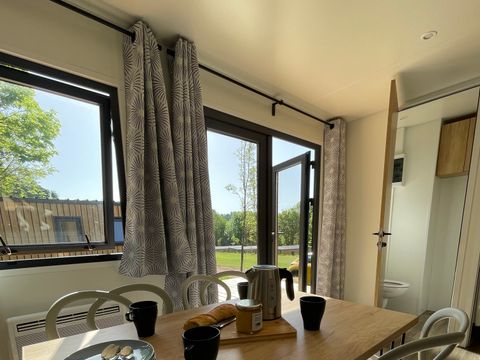Mobilhome 4 personnes - Cottage avec terrasse - 2 chambres/ - 1 SdBb au domaine camp'hotel du Perche Bellêmois