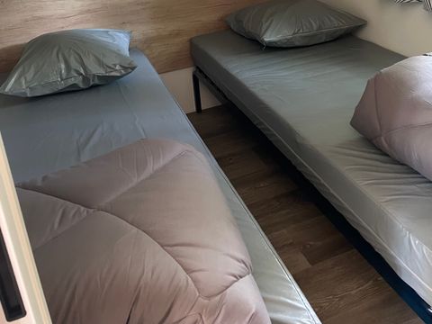 MOBILHOME 4 personnes - Cottage  avec terrasse  2 Ch/ 1 SdBb  au domaine camp'hotel du Perche Bellêmois