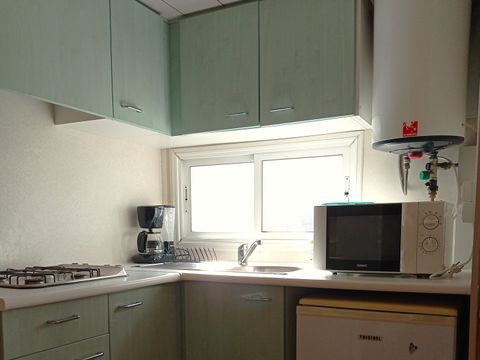 MOBILHOME 4 personnes - 2 chambres (samedi à samedi du 06/07/24 au 31/08/24) 4 pers.