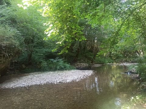 CARAVANE 3 personnes -  sans sanitaires privés (samedi à samedi du 8/07 au 26/08) 3 pers.