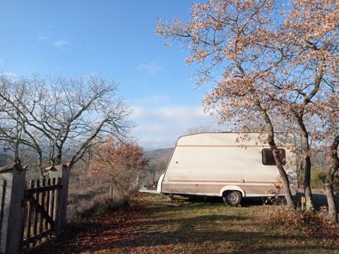 CARAVANE 3 personnes -  sans sanitaires privés (samedi à samedi du 8/07 au 26/08) 3 pers.
