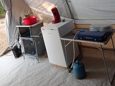 TENTE 4 personnes - Tente équipée 4 personnes (dimanche à dimanche du 07/07/24 au 01/09/24) 4 pers. 