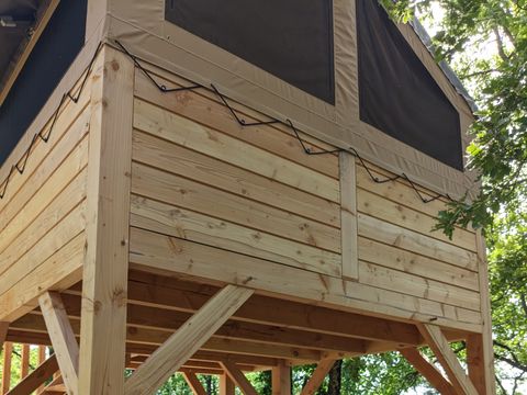 HÉBERGEMENT INSOLITE 2 personnes - Cabane sur pilotis 1/2 pers. - (3 nuits minimum en Juillet et Août)