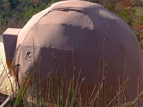 HÉBERGEMENT INSOLITE 2 personnes - Dome géodésique - (dimanche à dimanche du 07/07/24 au 01/09/24)