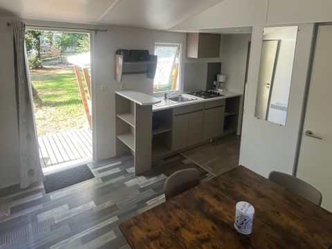 Mobilhome 6 personnes - FIDJI 2 ch + canapé lit