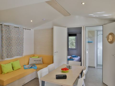 MOBILHOME 5 personnes - Premium | 2 Ch. | 5 Pers. | Terrasse Surélevée | TV