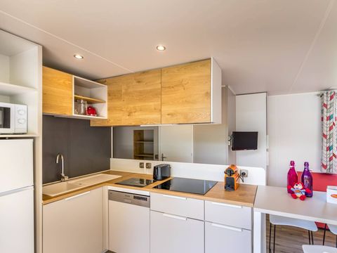 MOBILHOME 6 personnes - Mobil-home | Premium | 3 Ch. | 6 Pers. | Terrasse surélevée | 2 SDB | TV