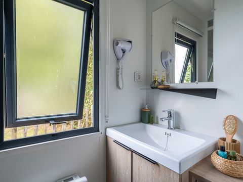 Mobilhome 8 personnes - PRESTA - 40m² - 4 chambres - 2 salles de bain - TV - Clim