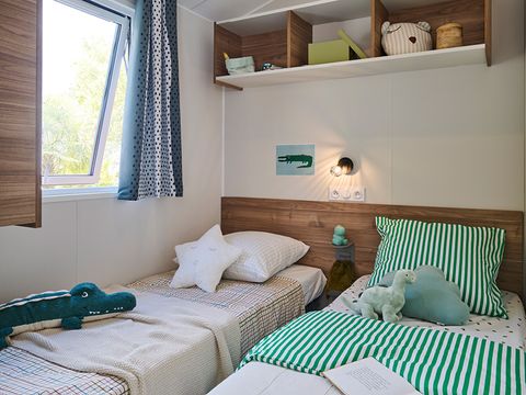 Mobilhome 8 personnes - PRESTA + 40m² - 4 chambres 2 SdB TV + clim