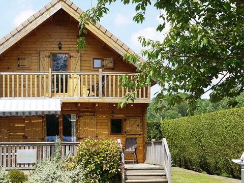 LODGE 10 personnes - 4 Ch. | 6/10 Pers. | Terrasse surélevée | 1 SDB | TV