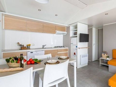 MOBILHOME 6 personnes - Mobil-home | Premium | 3 Ch. | 6 Pers. | Terrasse surélevée | TV