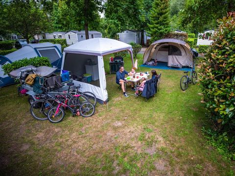 Emplacement - Forfait Emplacement (Caravane - tente - van - camping car / 1 véhicule) base : 2pers.