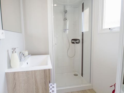 Mobilhome 6 personnes - M-Home - PREMIUM - 2 chambres - CLIM - TV - 31m²