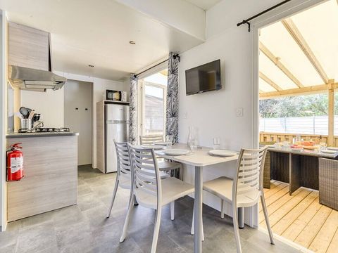 MOBILHOME 4 personnes - Mobil-home | Premium | 2 Ch. | 4 Pers. | Terrasse surélevée | Clim. | TV