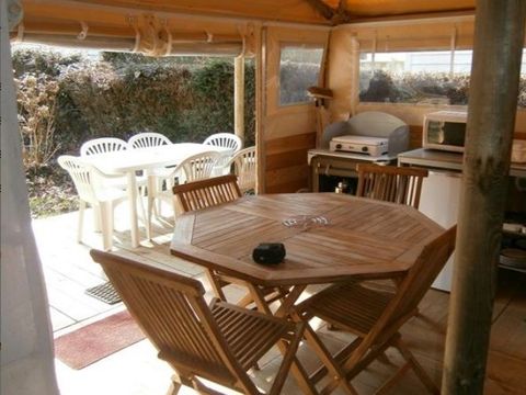 TENTE TOILE ET BOIS 6 personnes - Lodge URCHILO 6 personnes