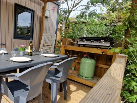 MOBILHOME 6 personnes - LUXE JARA (avec SPA et linge de lit inclus)
