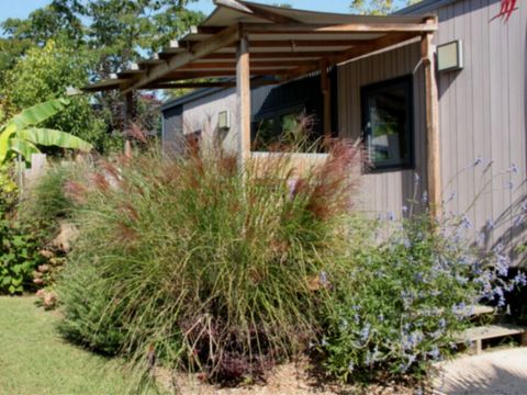 MOBILHOME 4 personnes - LUXE ANDIA (avec Spa et linge de lit fournis)