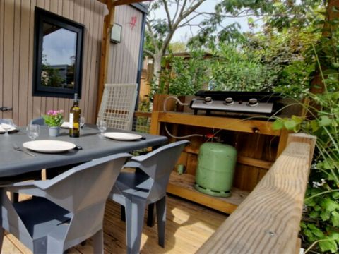 MOBILHOME 4 personnes - LUXE ANDIA (avec Spa et linge de lit fournis)