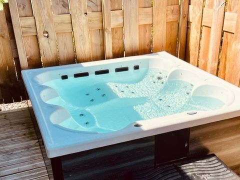 MOBILHOME 4 personnes - Mobile-home LUXE ANDIA avec spa 4 personnes